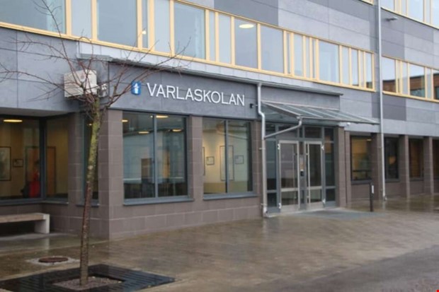 Varlaskolan f�r h�rd kritik