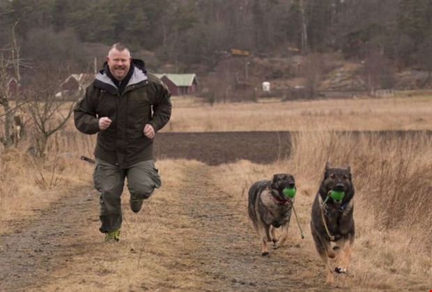 Nisse nosar upp tjuvarna Nisse nosar upp tjuvarna