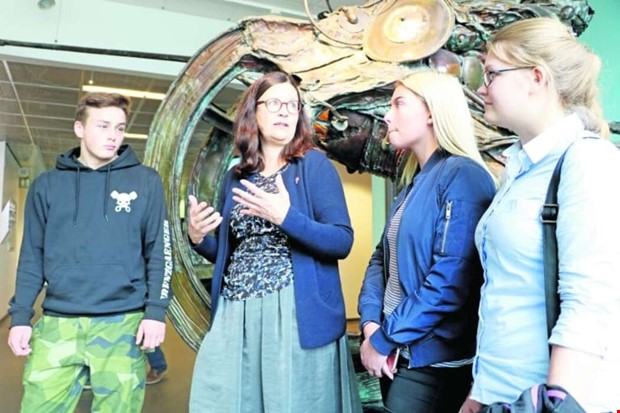 Ministerbesk p Elof Lindlv