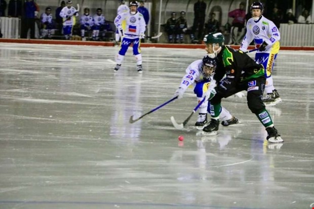 Frillesås nya serieledare efter vändning Frillesås nya serieledare efter vändning