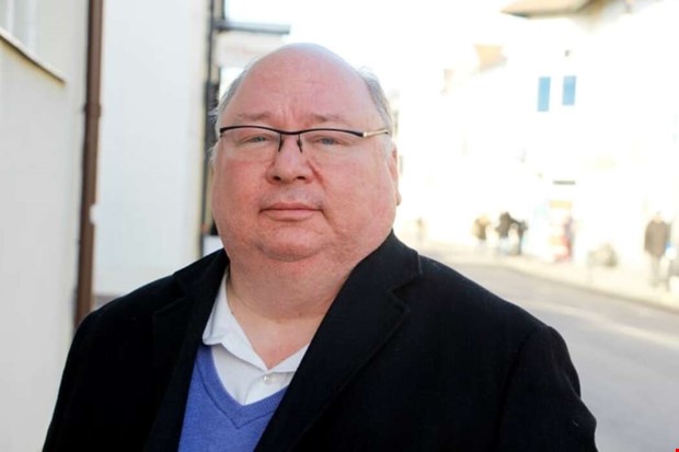 Liberalernas svar efter avhoppen Liberalernas svar efter avhoppen