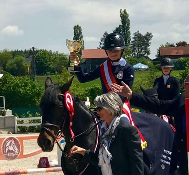 Internationell seger f�r Thea