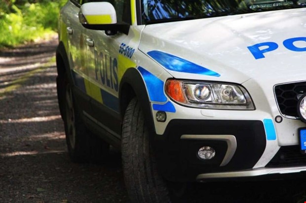 Tioåring nedslagen och rånad Tioåring nedslagen och rånad