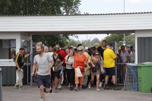 Stor anstormning till loppis