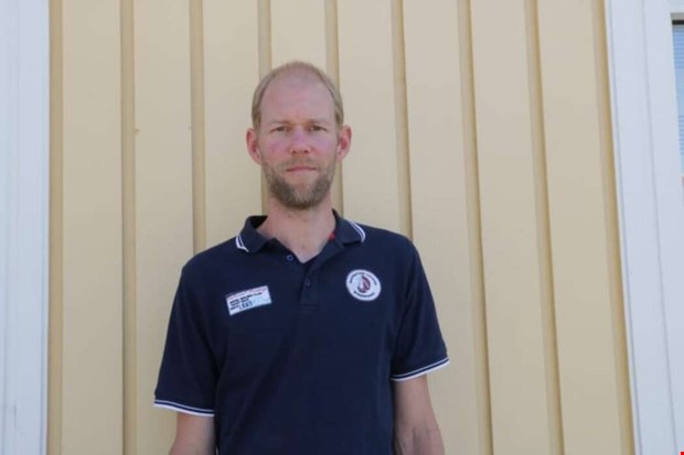 Stdassistent larmar om frsmrad arbetssituation