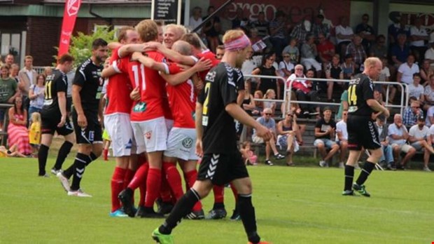 Storpublik kommer till rekordmatchen