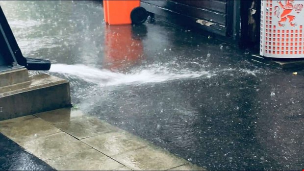 Fortsatta skurar nrmsta dagarna