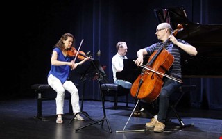 Gamla och nya ikoner i rets festival