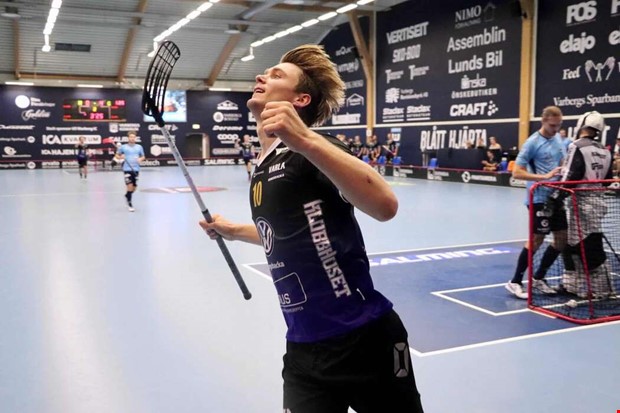 Varlaforwardens show i verkrningen