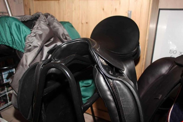 Polisen varnar fr ligor som stjl sadlar