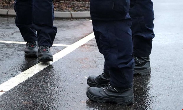 Flera inbrott  misstnkta tjuvar gripna