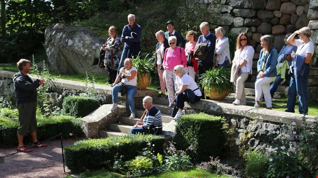 rets trdgrdsvr snart i full blom