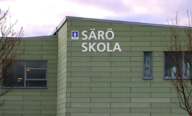 Frustration och oro hos frldrarna  hller barnen hemma