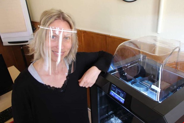 Gammal plast blir skyddsvisir