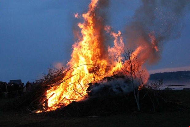 Polisen ser g�rna vuxna ute p� valborg
