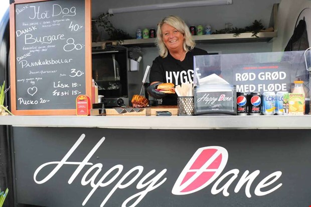 Majbritt flaggar fr den danska menyn