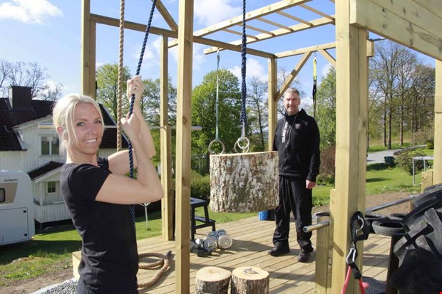 Hon byggde gym hemma p tomten