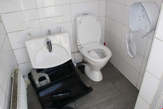 F ledtrdar i jakten p toalettvandalerna