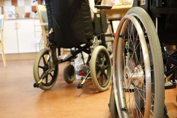 Olagligt neka sommargster hemtjnst