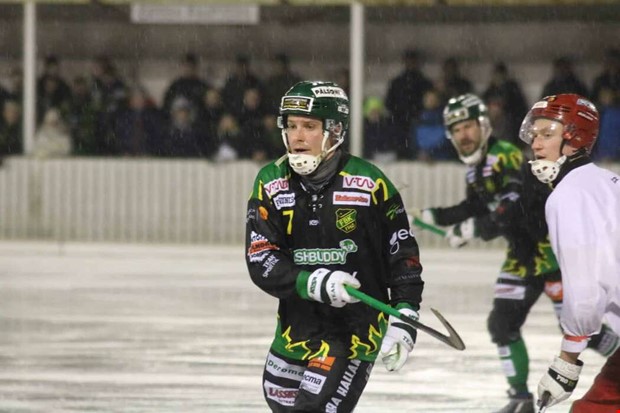 Nyckelspelaren tvekar infr en fortsttning