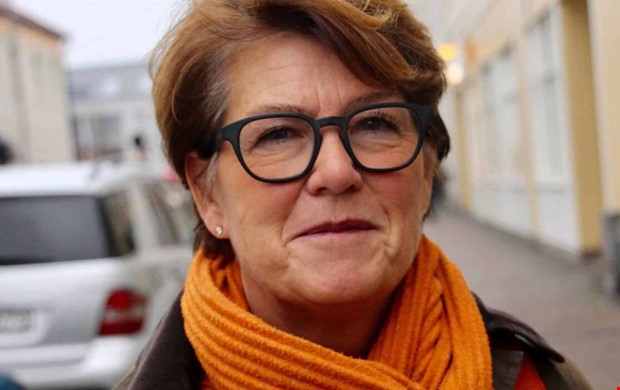 Corona sl�r mot Liberalerna