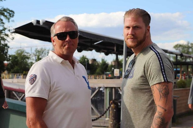 Kampen om toppen fortstter ven i r