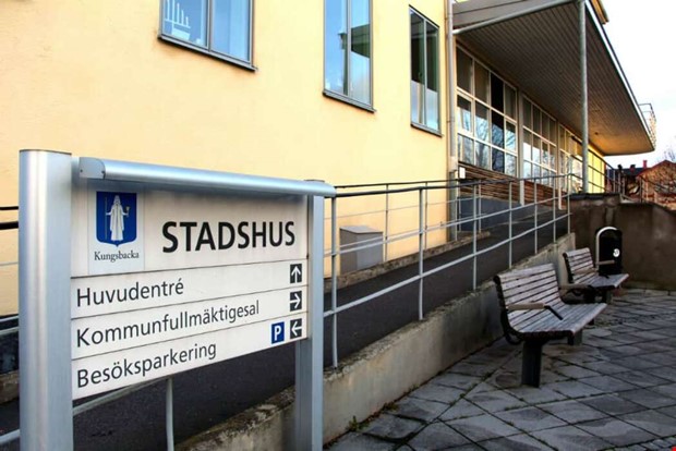 Missnjd konsult fr nrmare en miljon