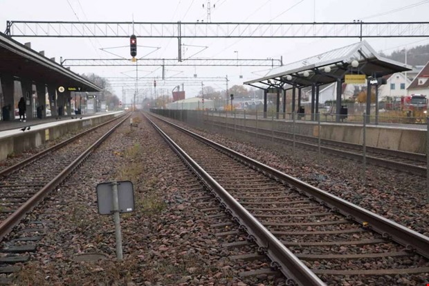 T�gtrafik st�lls in � pendlare f�r ta bussen