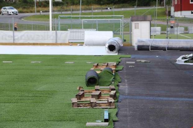 Onsalas nya konstgr�splan snart klar