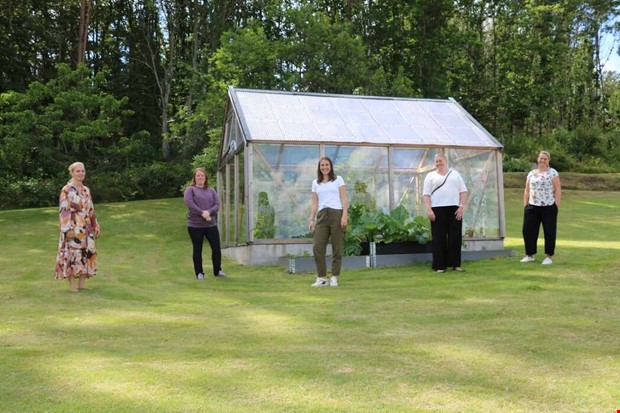 Bara vinster nr hobbyodlare gstar varandras trdgrdar