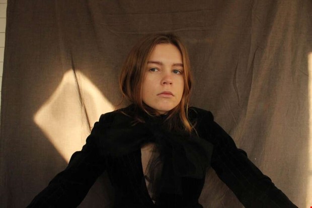 Medvetet kaotiskt nr Alva skapar elektropop