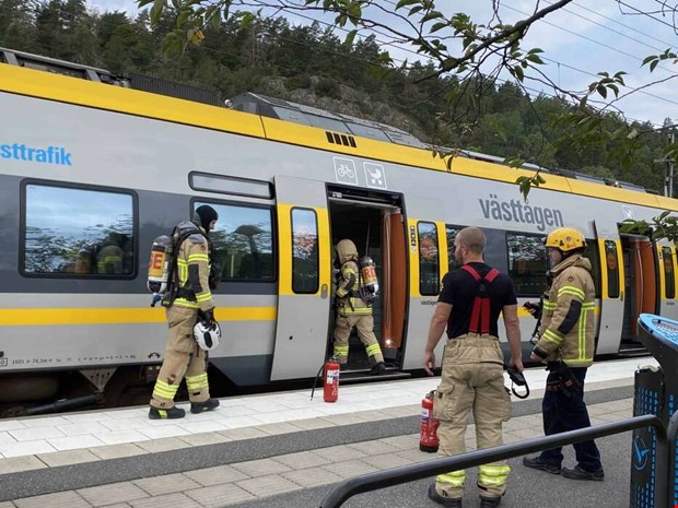 Brand p pendeltg skapar frseningar