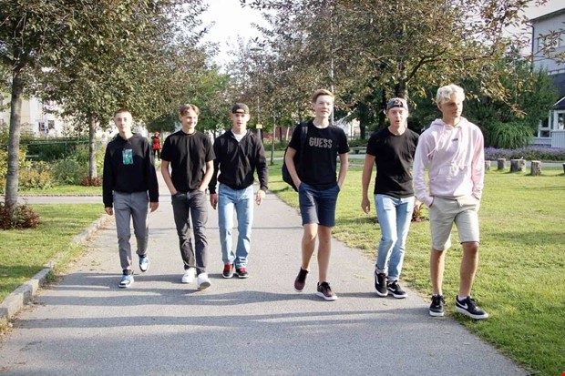 Elever peppade inf�r skolstart