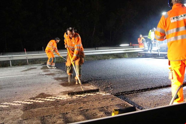 Nattarbete lyfter E6 norrut: "Strikt schema"