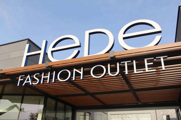 Fritagne 18-ringen internationellt efterlyst