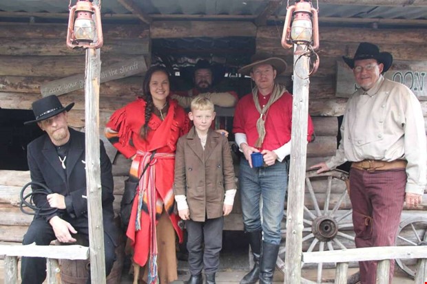 Stark gemenskap i Strvallas vilda vstern