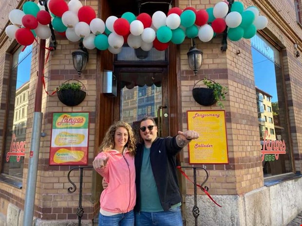 Langos-st�lle �ppnar i innerstan