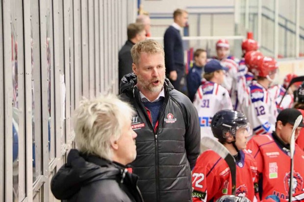 Coronafall g�r att l�nsderbyt skjuts upp