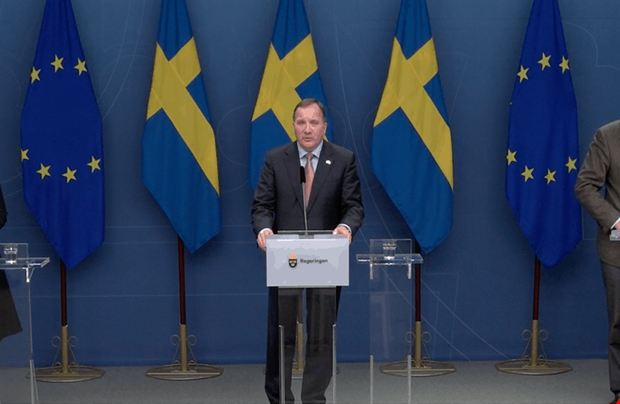 Statsministern  Gymnasieskolorna ska bedrivas p distans