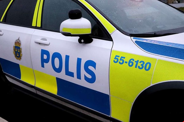 Lämnade bilnyckeln i jackan – bestals på bilen Lämnade bilnyckeln i jackan – bestals på bilen