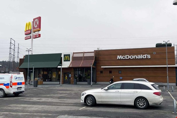 McDonalds: Mste respektera restriktionerna