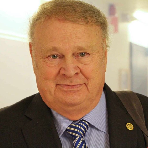 Centerveteran �verklagar arenan