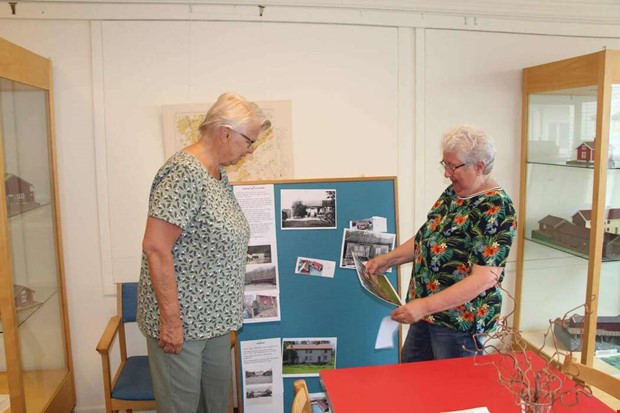 Husmodeller visas upp i sista utstllning