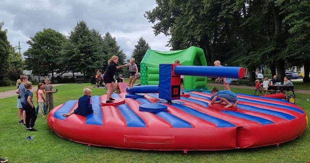 Hoppfullt i Badhusparken