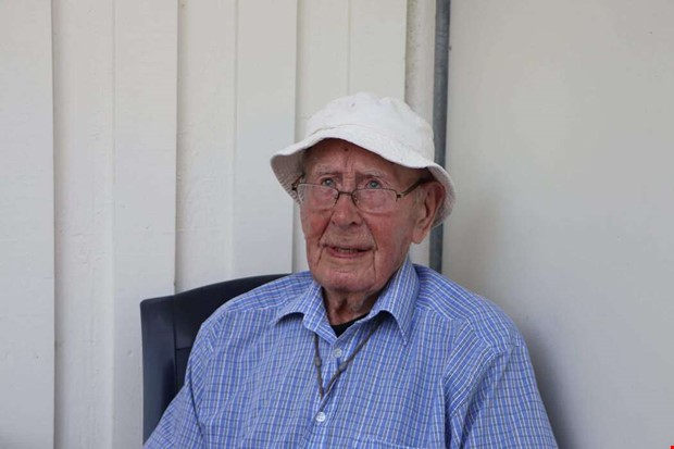 Bror Tolver Larsson firar 107 r p jorden