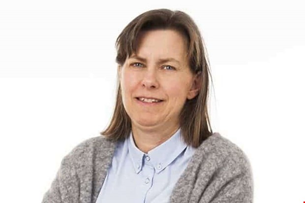 Bsta skuggan finns under trden