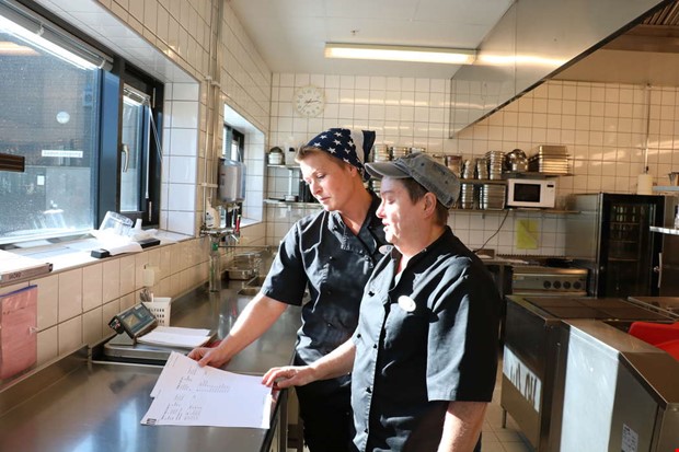 Specialkoster har kat dramatiskt