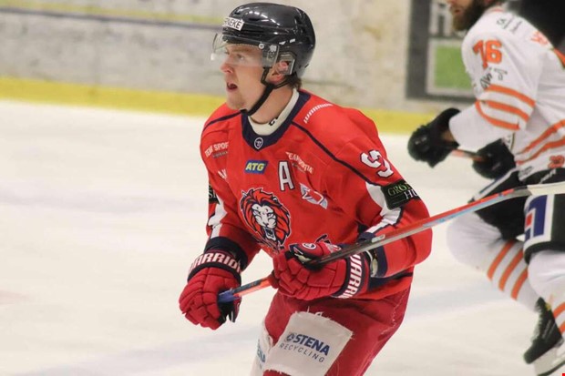 Första trepoängaren för Hanhals Första trepoängaren för Hanhals