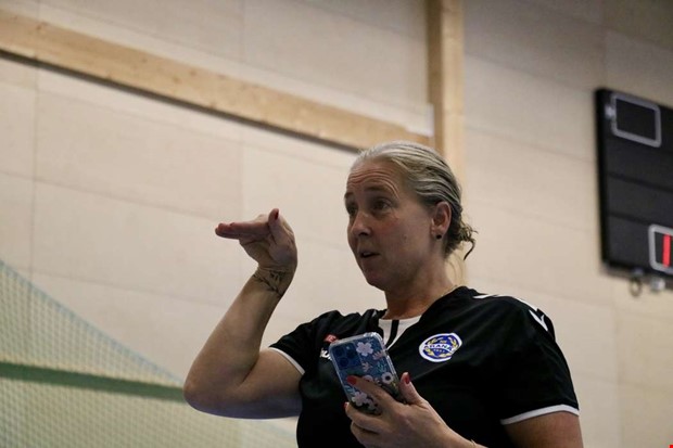 Jennie vill f bort hjrnskakningarna