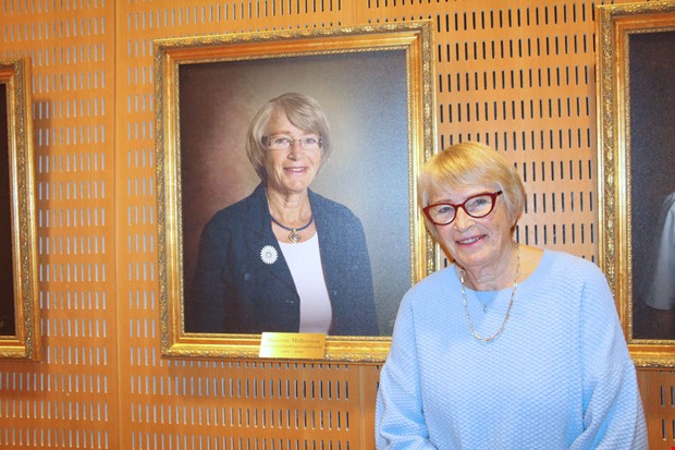 Nu r portrttserien komplett